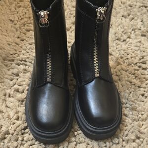 New Arizona Jean Women's‎ Size 6M Xander Black Combat Lug Boot